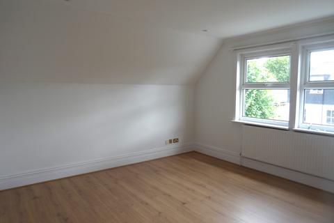 2 bedroom flat to rent, Beaufort Road, Kingston upon Thames, KT1 2TH