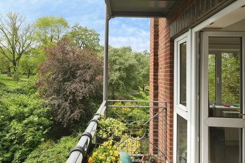 2 bedroom flat for sale, Nizells Avenue, Hove, East Sussex, BN3