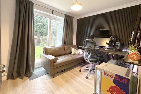 2 bedroom detached bungalow for sale, Baxter Close, Coventry CV4