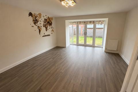 4 bedroom semi-detached house to rent, Fen Street, Milton Keynes, MK10