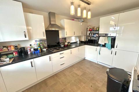 4 bedroom semi-detached house to rent, Fen Street, Milton Keynes, MK10