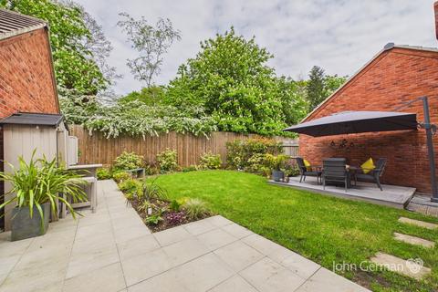 3 bedroom detached house for sale, Turnpike Way, Ashbourne