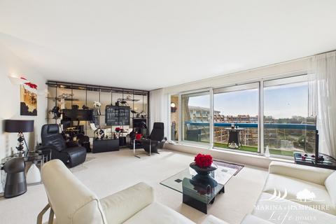2 bedroom apartment for sale, Oyster Quay, Portsmouth PO6