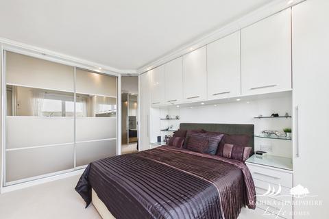 2 bedroom apartment for sale, Oyster Quay, Portsmouth PO6