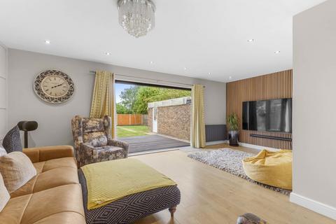 3 bedroom chalet for sale, Chessfield Park, Little Chalfont