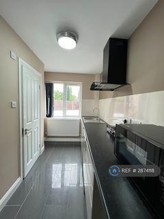 6 bedroom detached house to rent, Charter Avenue, Coventry, CV4