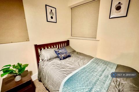 3 bedroom flat to rent, Milton Road, Southampton, SO15