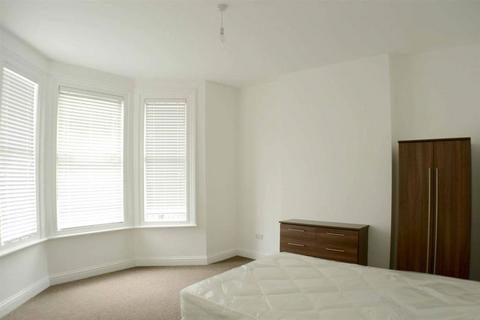 6 bedroom house to rent, Reservoir Road, London SE4