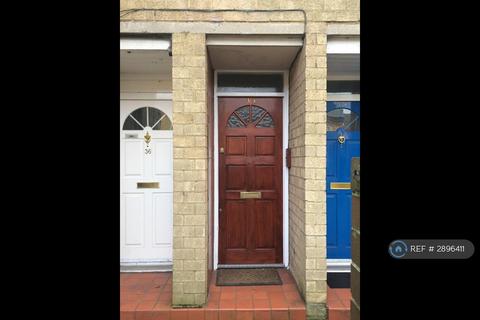 1 bedroom maisonette to rent, Rockingham Road, Uxbridge, UB8