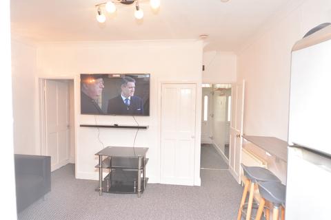 2 bedroom terraced house for sale, Wedderburn Road, Barking IG11