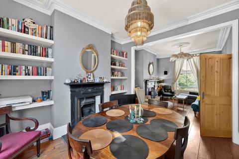 3 bedroom terraced house for sale, Queen Margarets Grove, Islington, London, N1
