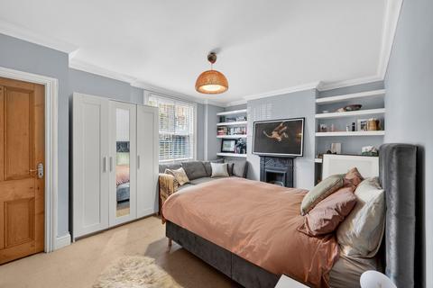 3 bedroom terraced house for sale, Queen Margarets Grove, Islington, London, N1