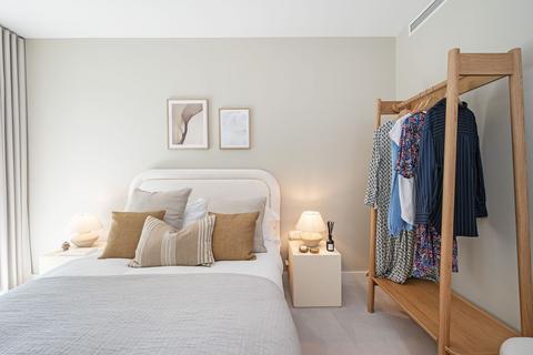 3 bedroom flat for sale, Riverscape, Royal Docks E16