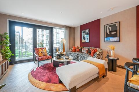 undefined, London Dock, Wapping E1W