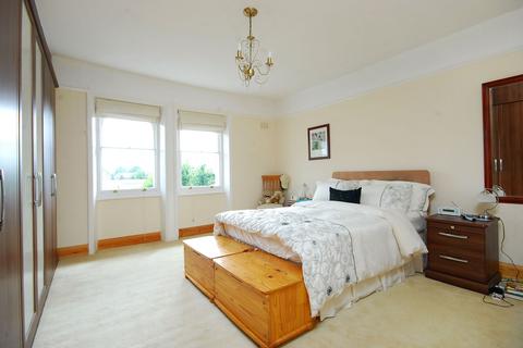2 bedroom flat for sale, Leyland Road, Lee, London, SE12