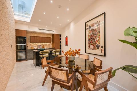 2 bedroom end of terrace house for sale, Lexham Mews, Kensington, W8
