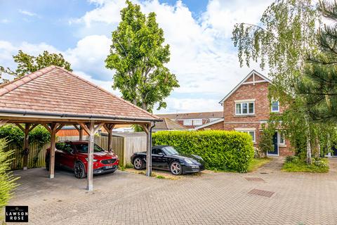 3 bedroom detached house for sale, Gleave Close, PO4 8FP