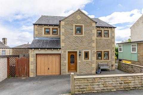 4 bedroom detached house for sale, Cross Bank Street, Mirfield WF14