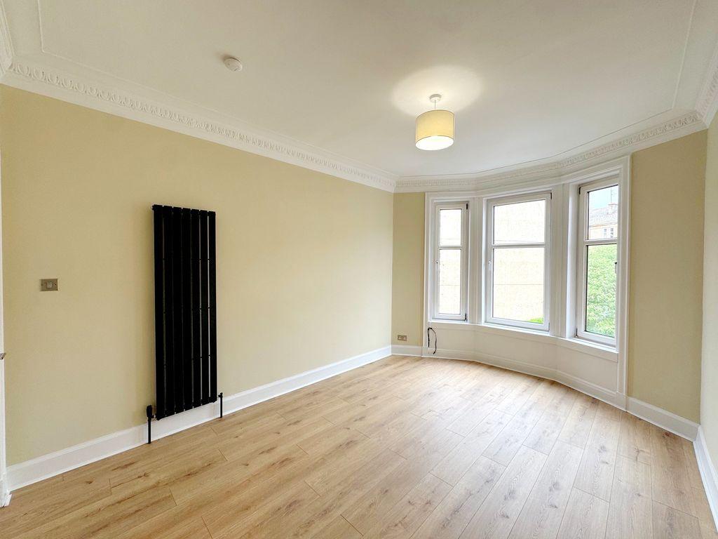 Apartment in Glasgow, Shawlands - View 3