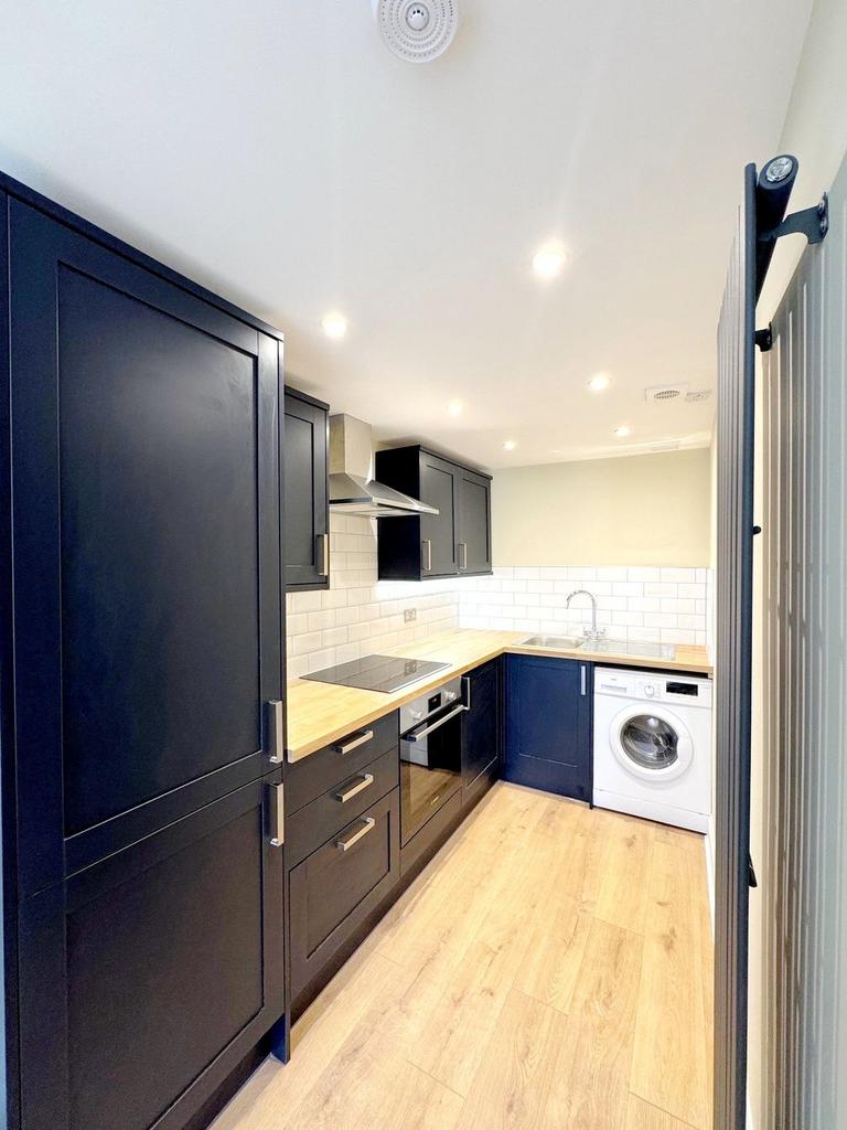 Apartment in Glasgow, Shawlands - View 4