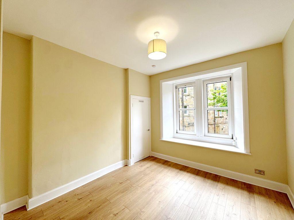 Apartment in Glasgow, Shawlands - View 5