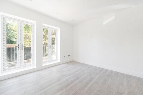 2 bedroom flat for sale, 102 West End Lane, Pinner HA5