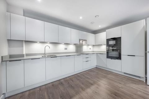2 bedroom flat for sale, Junction Court, Watford WD17