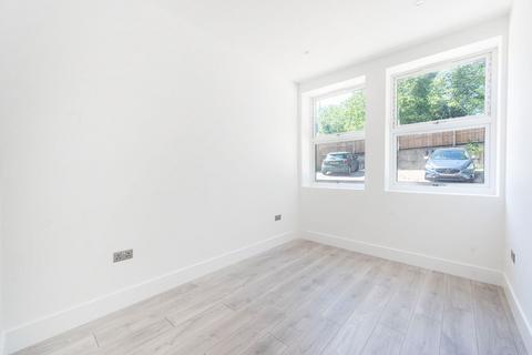 3 bedroom flat for sale, 102 West End Lane, Pinner HA5