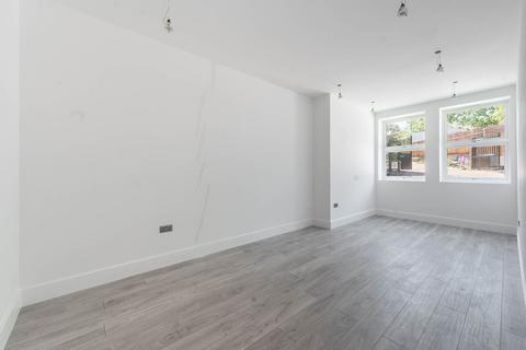 102 West End Lane, Pinner HA5