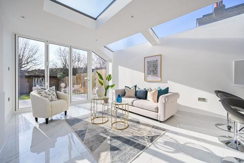 12 Park Road, Barnet EN4