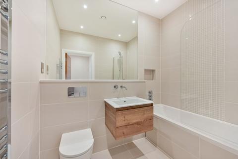 2 bedroom flat for sale, London SW19