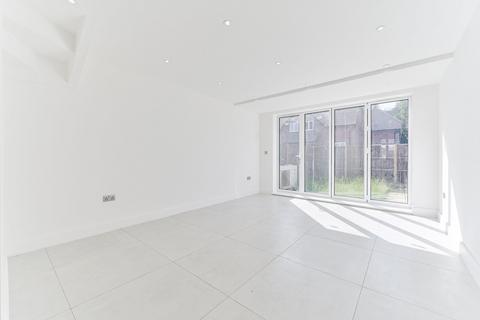3 bedroom house for sale, 3 Kingswood Way, South Croydon CR2