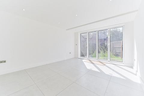 3 bedroom house for sale, 3 Kingswood Way, South Croydon CR2