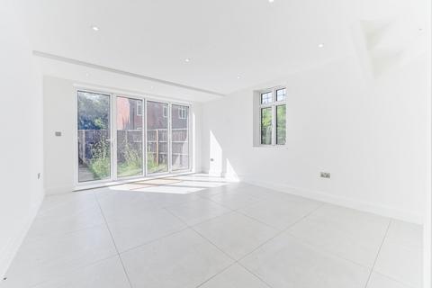3 bedroom house for sale, 3 Kingswood Way, South Croydon CR2