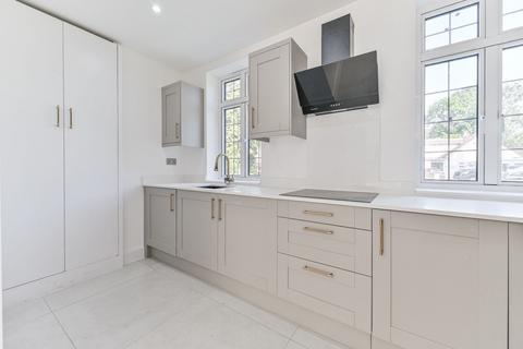 3 bedroom house for sale, 3 Kingswood Way, South Croydon CR2