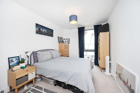 Santa Maria Court, Duckett Street, Stepney, London, E1