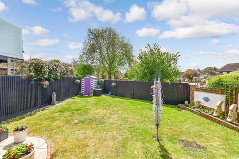 3 bedroom detached house for sale, Waterside Drive, Chichester PO19