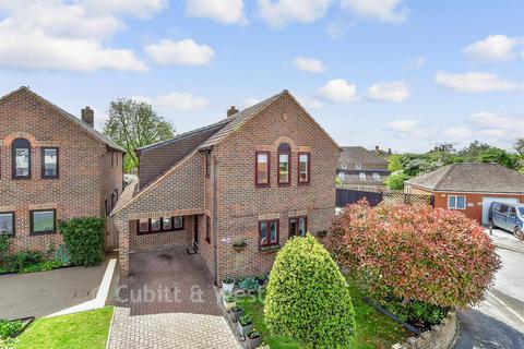 3 bedroom detached house for sale, Waterside Drive, Chichester PO19