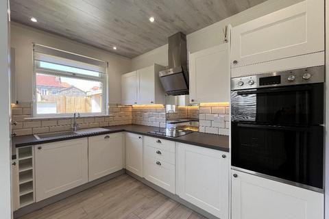 4 bedroom semi-detached bungalow for sale, Torrisholme, Morecambe LA4