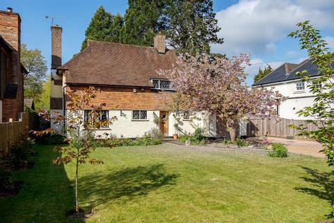 Homefield Road, Warlingham, Surrey, CR6 9HU