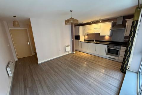 1 bedroom flat to rent, High Street, Hampshire SO14