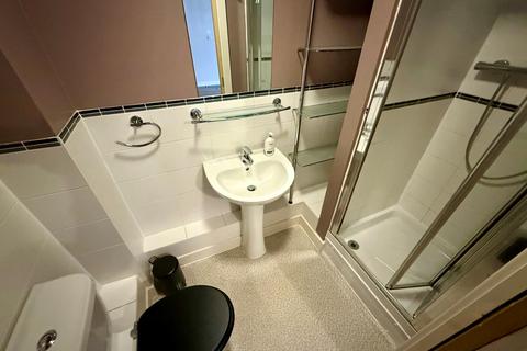 1 bedroom flat to rent, High Street, Hampshire SO14