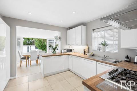2 bedroom semi-detached bungalow for sale, Highway Avenue, Maidenhead