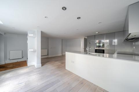 2 bedroom flat to rent, Sheet Street Windsor SL4