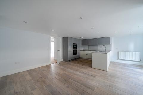 2 bedroom flat to rent, Sheet Street Windsor SL4