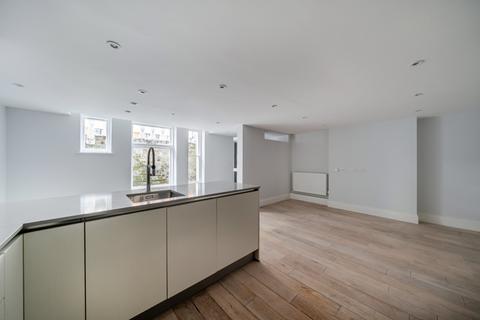 2 bedroom flat to rent, Sheet Street Windsor SL4