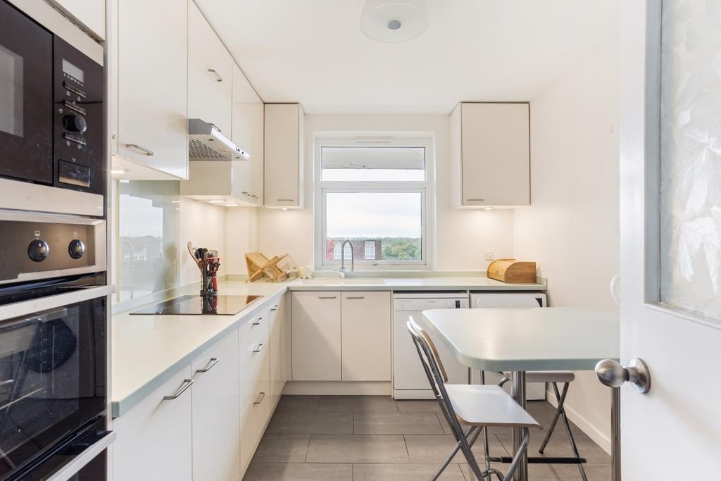Apartment in London - View 2