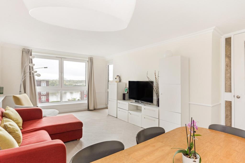 Apartment in London - View 3