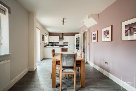 4 bedroom detached house for sale, Martineau Drive, Harborne B32