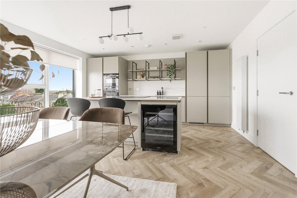 Kitchen/Dining
